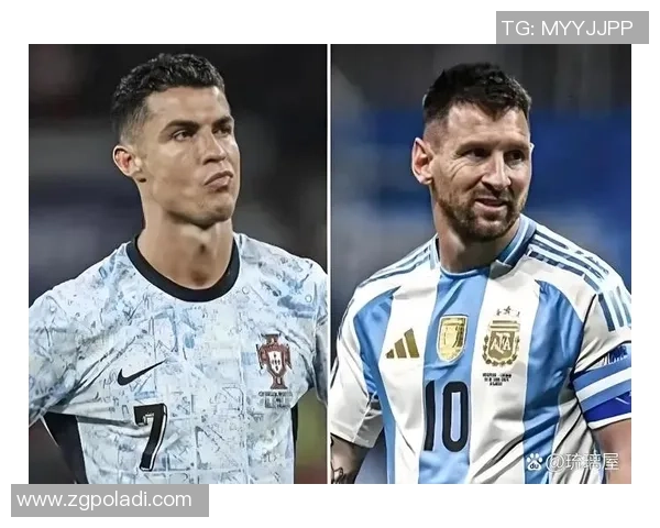 足球明星绝招揭秘：从梅西的过人技巧到C罗的射门艺术解析